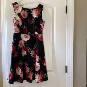 White House Black Market fully lined dress